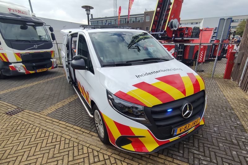 Incidentenbestrijders van ProRail op de brandweerdag in Purmerend